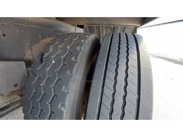 VOLKSWAGEN - 24-250 - 2011/2011 - Prata - Sob Consulta