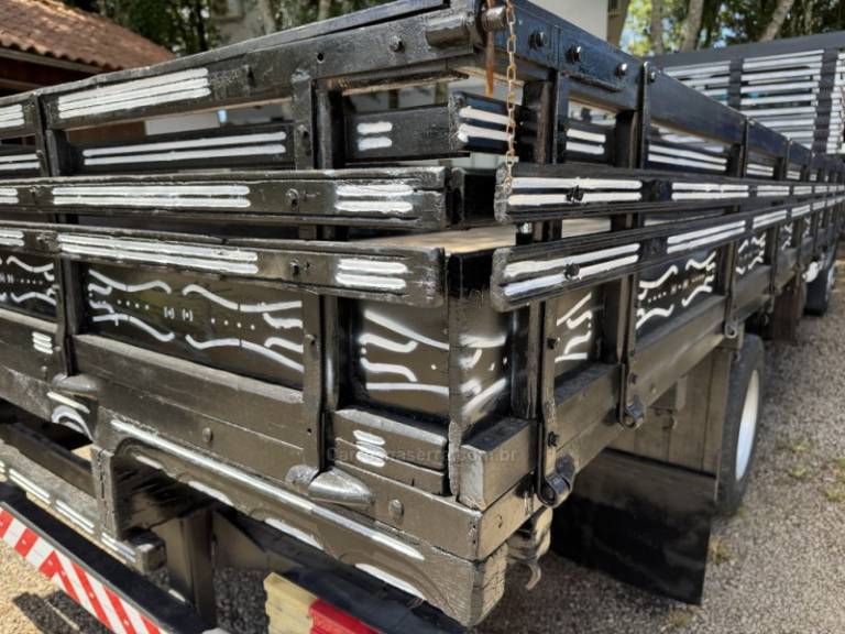 MERCEDES-BENZ - 710 - 2000/2000 - Branca - Sob Consulta