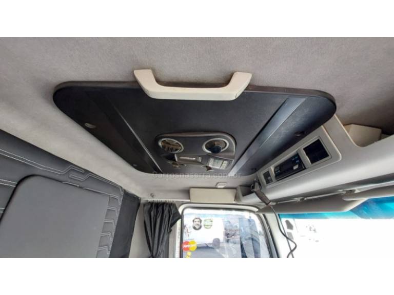 VOLKSWAGEN - 24-250 - 2011/2011 - Prata - Sob Consulta