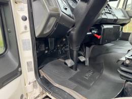 FORD - CARGO 815 - 2005/2005 - Branca - R$ 140.000,00