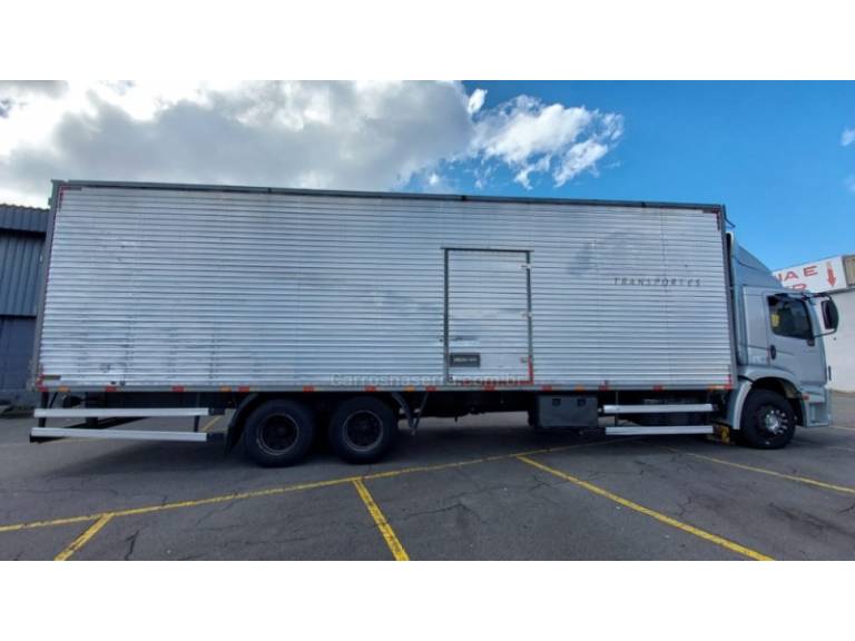 VOLKSWAGEN - 24-250 - 2011/2011 - Prata - Sob Consulta