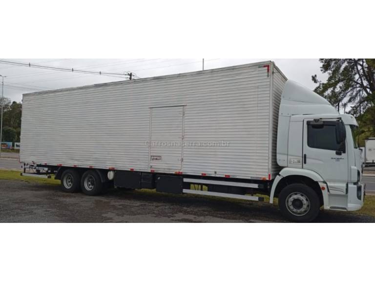 VOLKSWAGEN - 24-250 - 2011/2011 - Branca - Sob Consulta