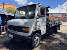 MERCEDES-BENZ - 710 - 2000/2000 - Branca - Sob Consulta