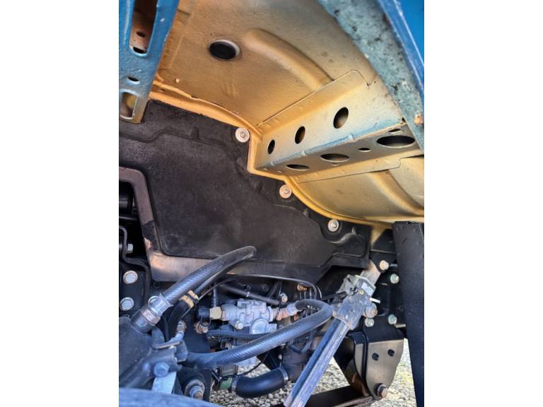 MERCEDES-BENZ - ACCELO 815 - 2015/2016 - Azul - Sob Consulta