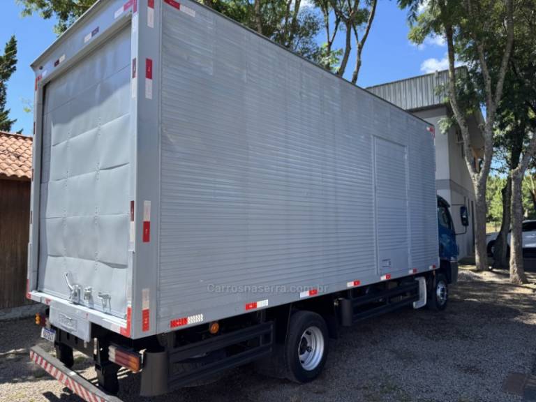 MERCEDES-BENZ - ACCELO 815 - 2015/2016 - Azul - Sob Consulta