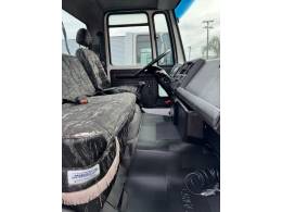 FORD - CARGO 815 - 2005/2005 - Branca - R$ 140.000,00
