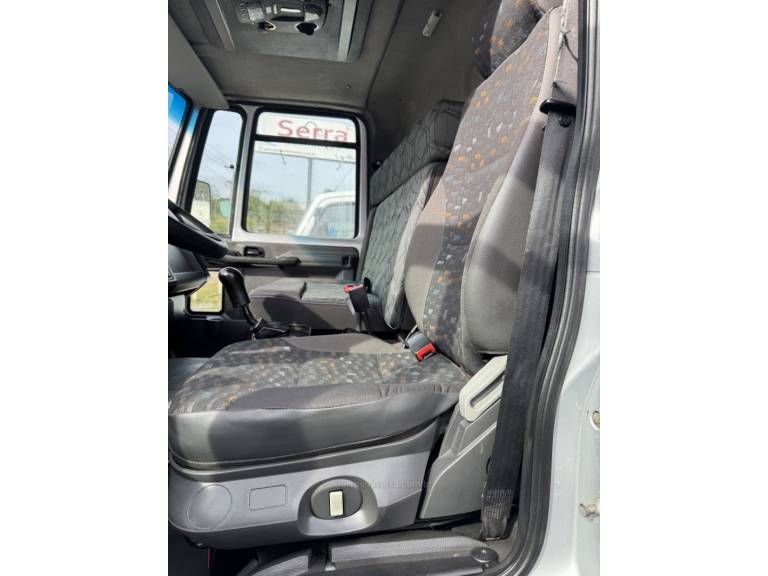 FORD - CARGO 1119 - 2014/2015 - Prata - Sob Consulta