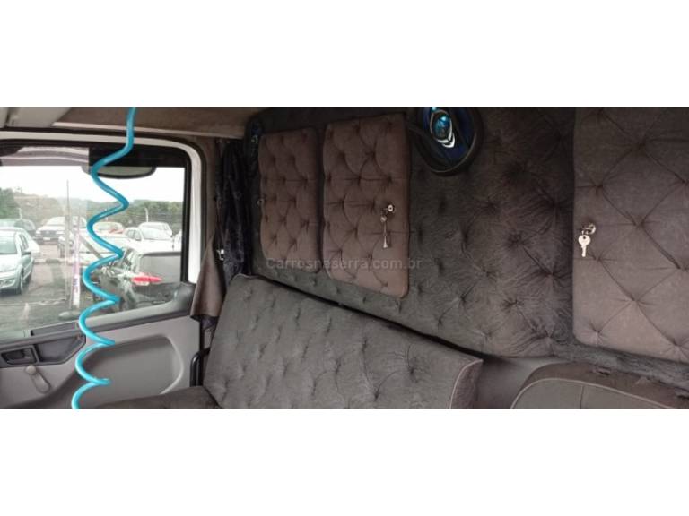 VOLKSWAGEN - 24-250 - 2011/2011 - Branca - Sob Consulta