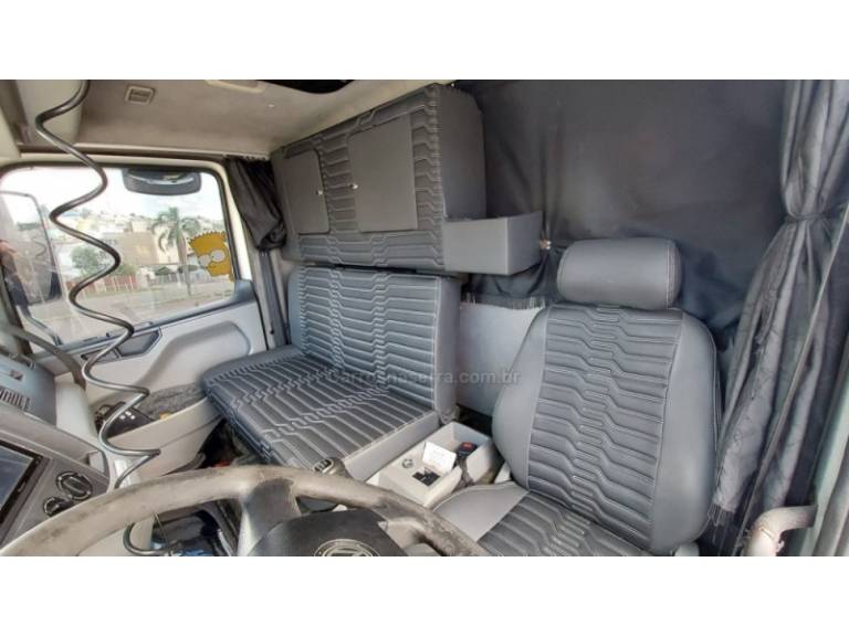VOLKSWAGEN - 24-250 - 2011/2011 - Prata - Sob Consulta